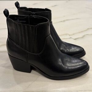 Old Navy Ankle Boots Size 8 Black Faux Leather